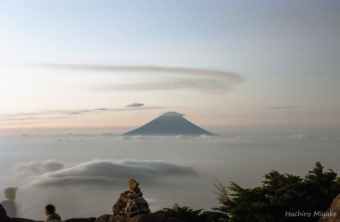 北岳から笠雲富士